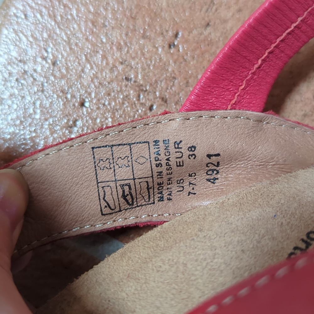 Taos Footwear Women's Bold Red Sandals - Picture 7 of 7